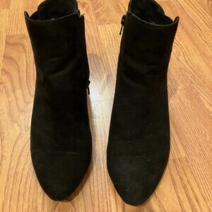 Anne Klein Boots Womens sz 7.5 Ankle Booties Black Fabric Wedge Side Zip Almond